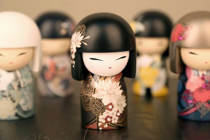 bambole giapponesi legno