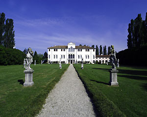 Hotel. Romanticismo a regola d’arte