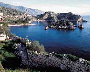 Hotel. Pasqua dolcissima a Taormina