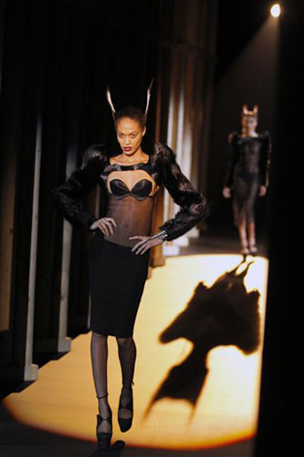 Thierry Mugler Autunno Inverno 2011 2012 Parigi