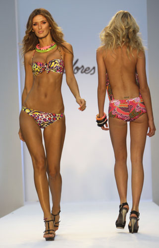 Bikini Colorati Dolores Cortes Primavera Estate 2012