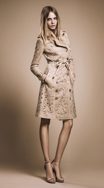 Trench in pizzo Burberry