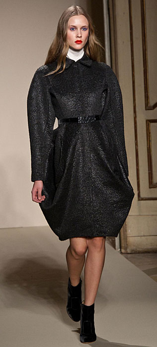 Gabriele Colangelo 2012 2013 - cappotto nero con cinta