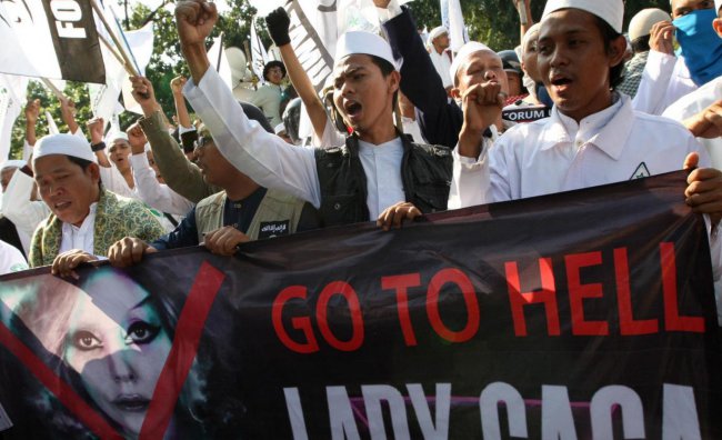 Lady Gaga, proteste Indonesia