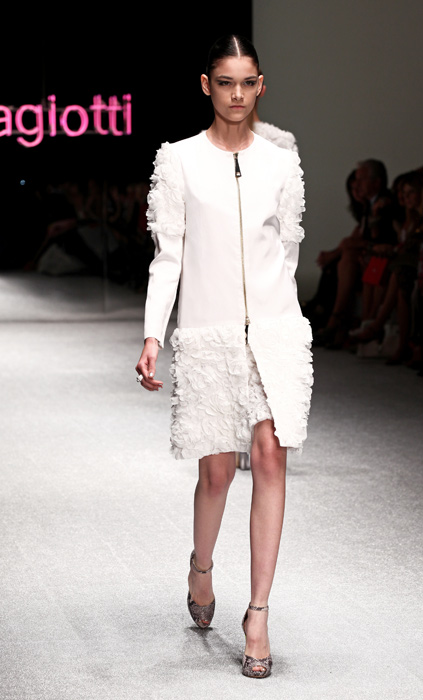 Laura Biagiotti - cappotto bianco con zip