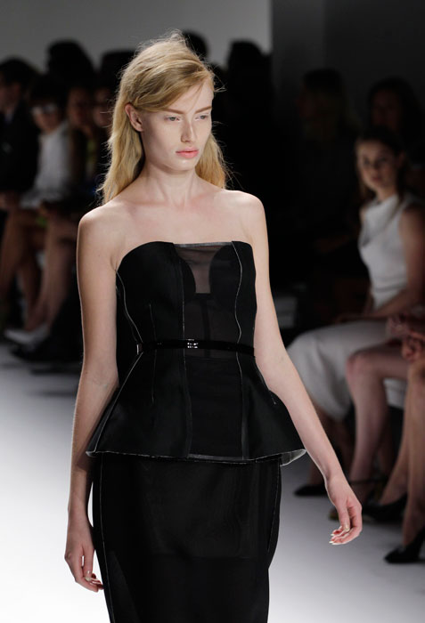 Calvin Klein - abito nero senza spalline