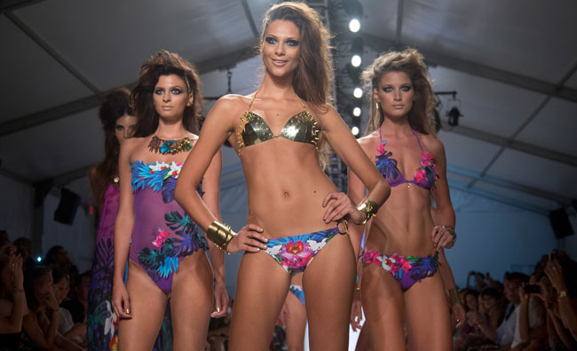 Sexy e sfacciata: è la moda mare a Miami
