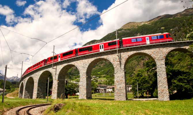 Treni panoramici, i più belli del mondo