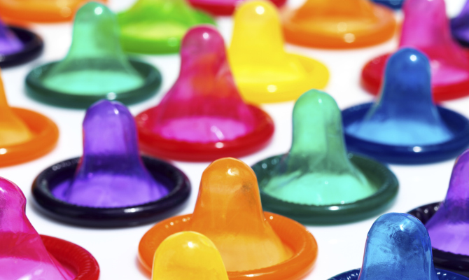 Condomania: tutti i colori del sesso