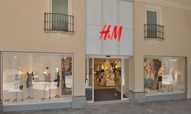 H&M, il low cost è anche a Cuneo