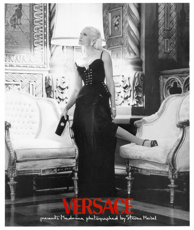 Madonna per Versace