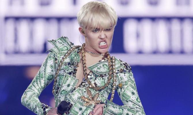 Miley Cyrus provocatoria al New York Porn Festival