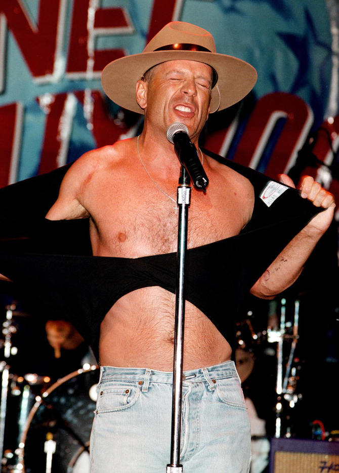 Bruce Willis, il cantante
