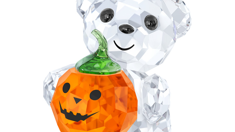 Orsetto Kris in cristallo by Swarovski in versione Halloween con zucca arancio