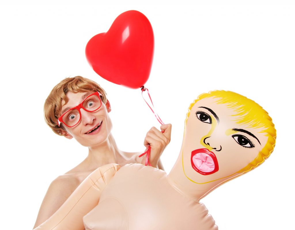 Bambola gonfiabile: amante o sex toy?