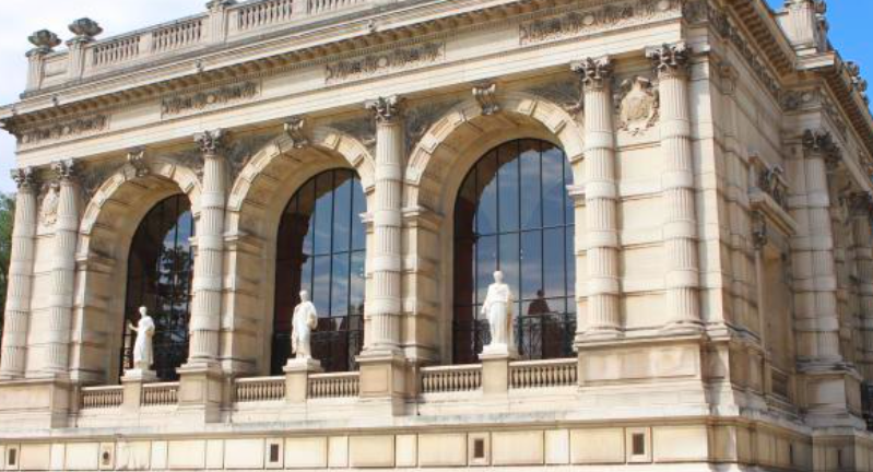 Al Palais Galliera di Parigi si lavora al museo della moda