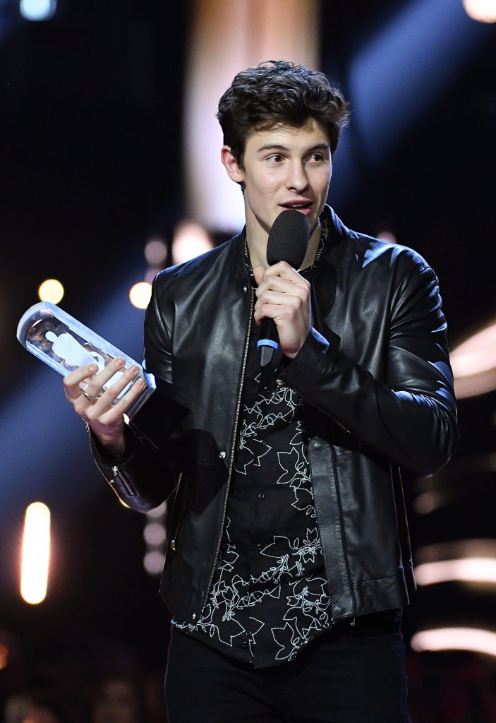 OTTAWA, ON - APRIL 02: Shawn Mendes receives award at 2017 Juno Awards at Canadian Tire Centre on April 2, 2017 in Ottawa, Canada. (Photo by George Pimentel/Getty Images)