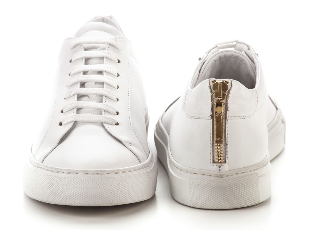 Le sneaker Linda di Simone Castelletti, in pelle total white 