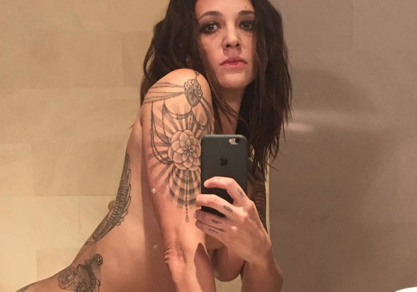 Asia Argento nuda su Instagram