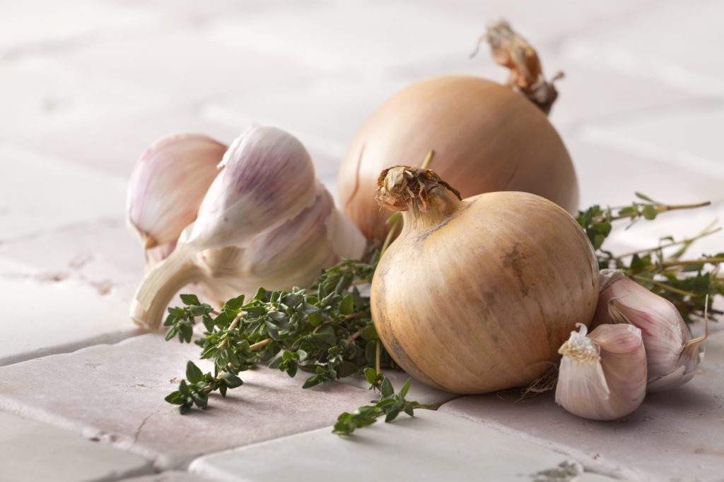 Intestino irritabile, a rischio l’uso di aglio e cipolla