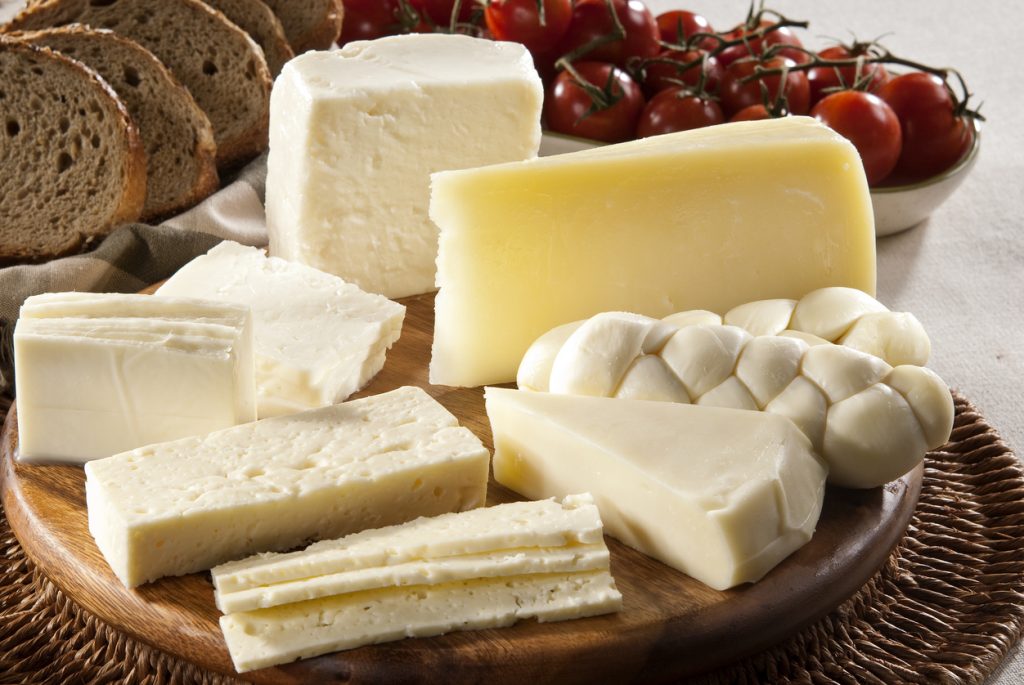 Uomini e osteoporosi, il rimedio è nel formaggio