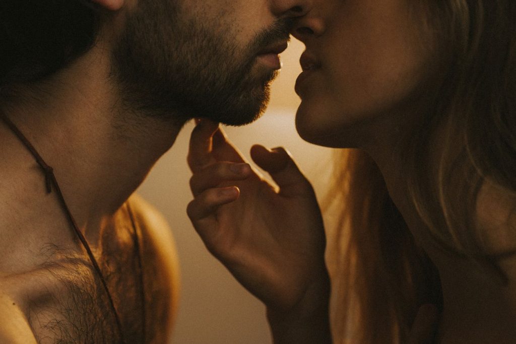 Sette motivi per cui baciare fa bene alla salute