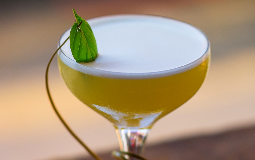 DIONISO (Bond), cocktail con limoncello, lemon