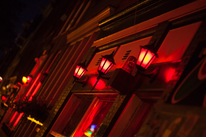 Amsterdam spegne le luci rosse, cosa cambia